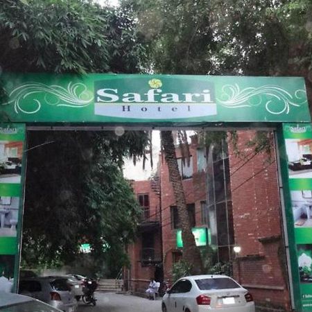 Safari Hotel Upper Mall Lahore Extérieur photo