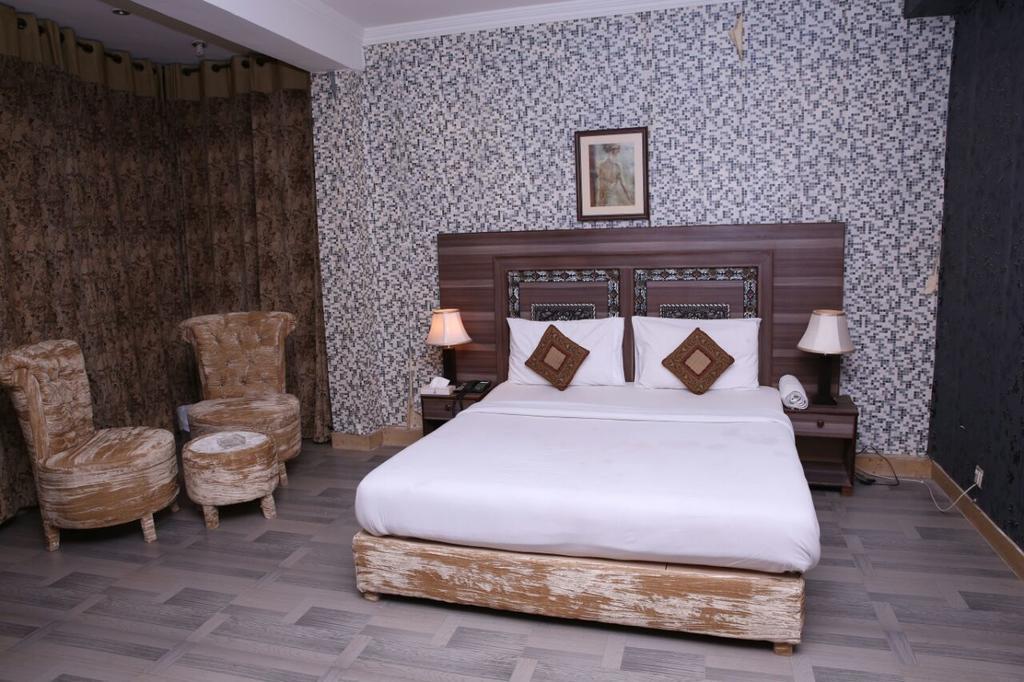 Safari Hotel Upper Mall Lahore Extérieur photo